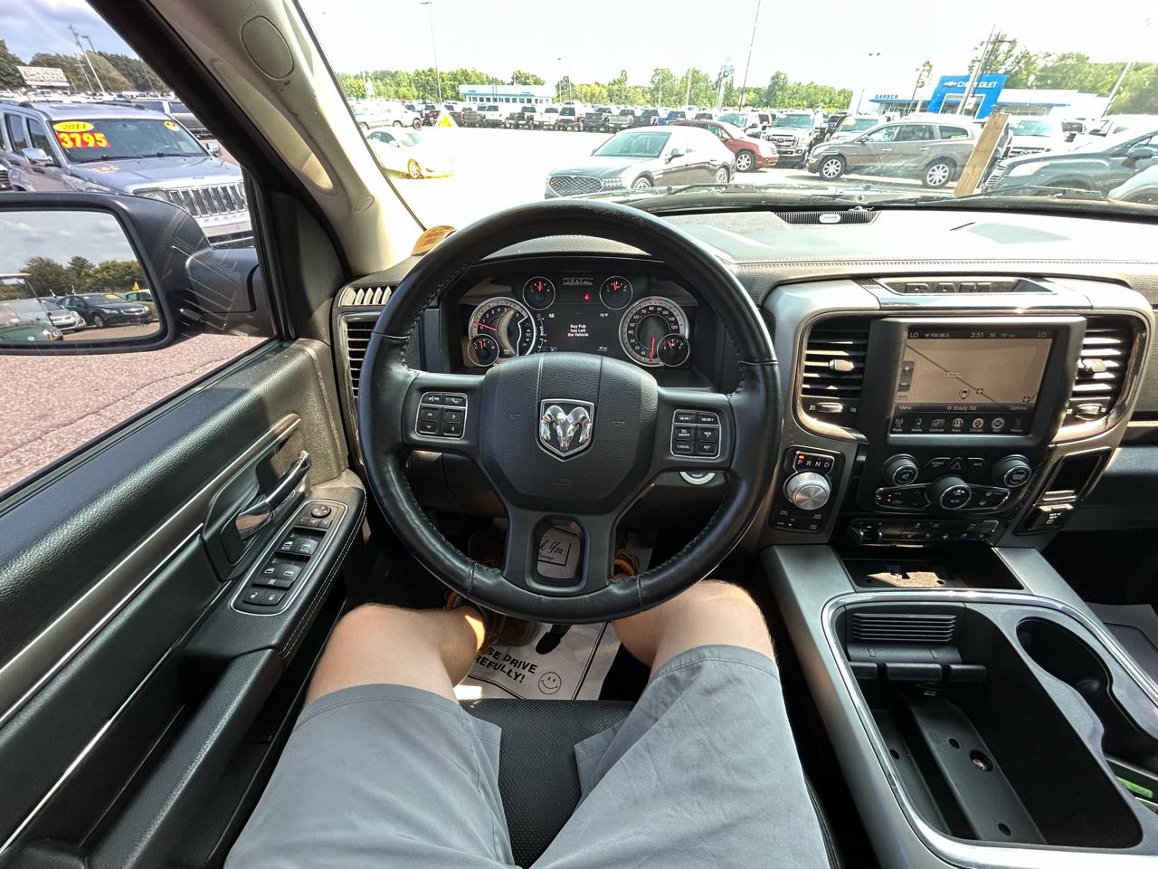 RAM 1500 4WD Quad Cab 140.5" Sport 2016