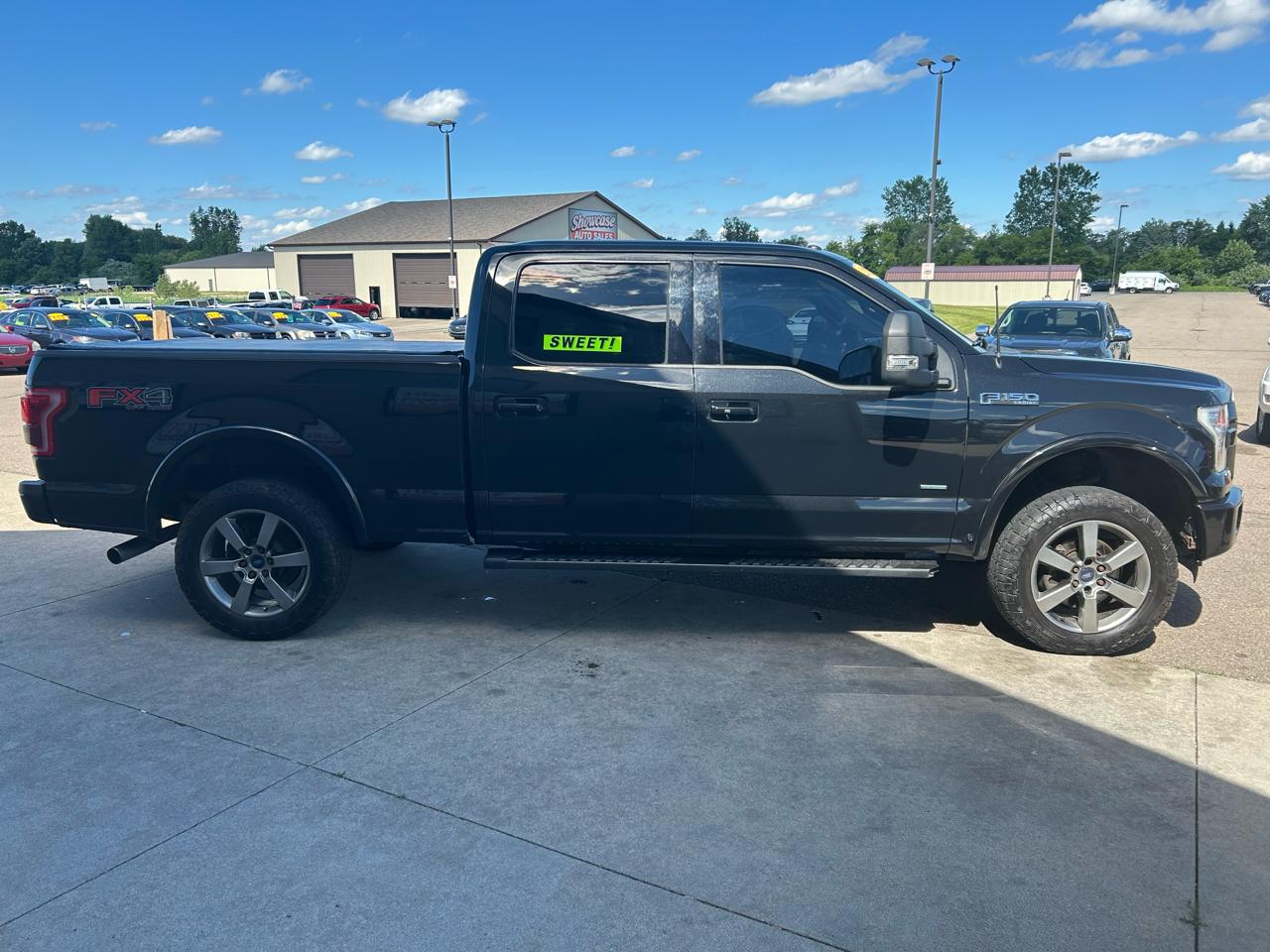 Ford F-150 4WD SuperCrew 157" Lariat w/HD Payload Pkg 2015