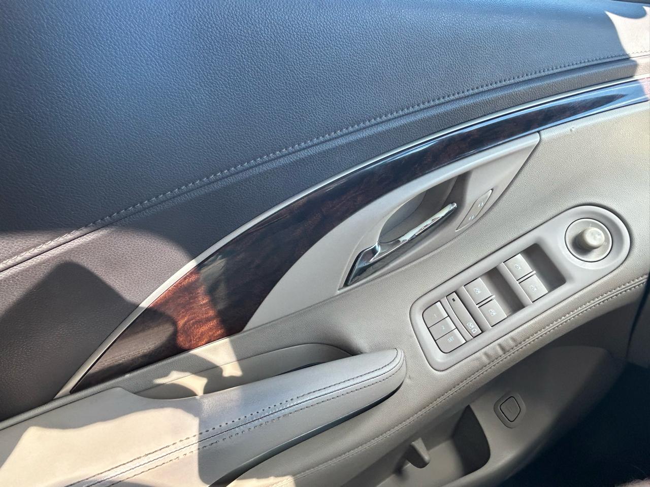 Buick LaCrosse 4dr Sdn Leather FWD 2014