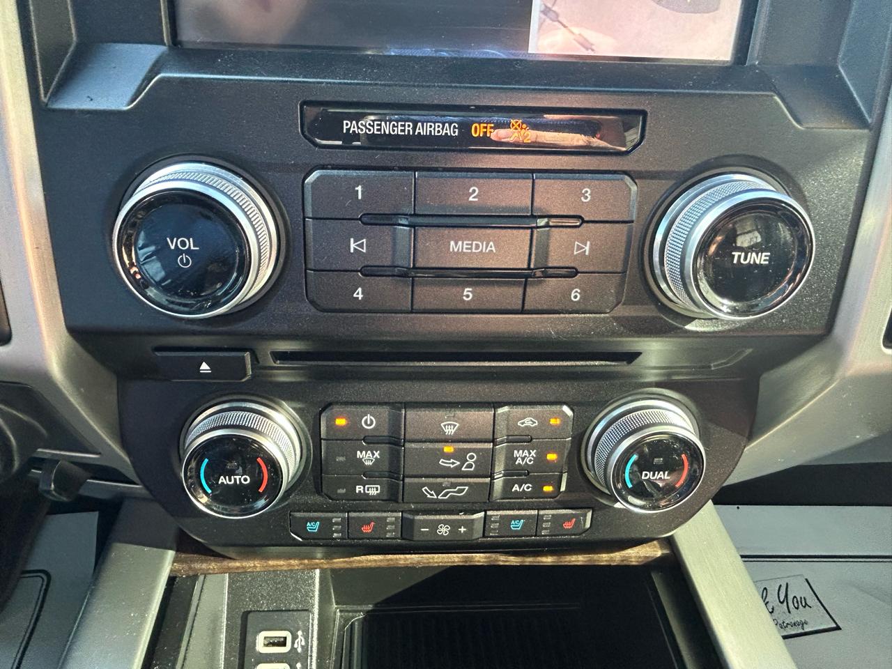 Ford F-150 Platinum 4WD SuperCrew 5.5' Box 2017
