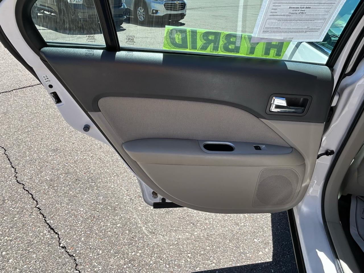 Mercury Milan 4dr Sdn Hybrid FWD 2011