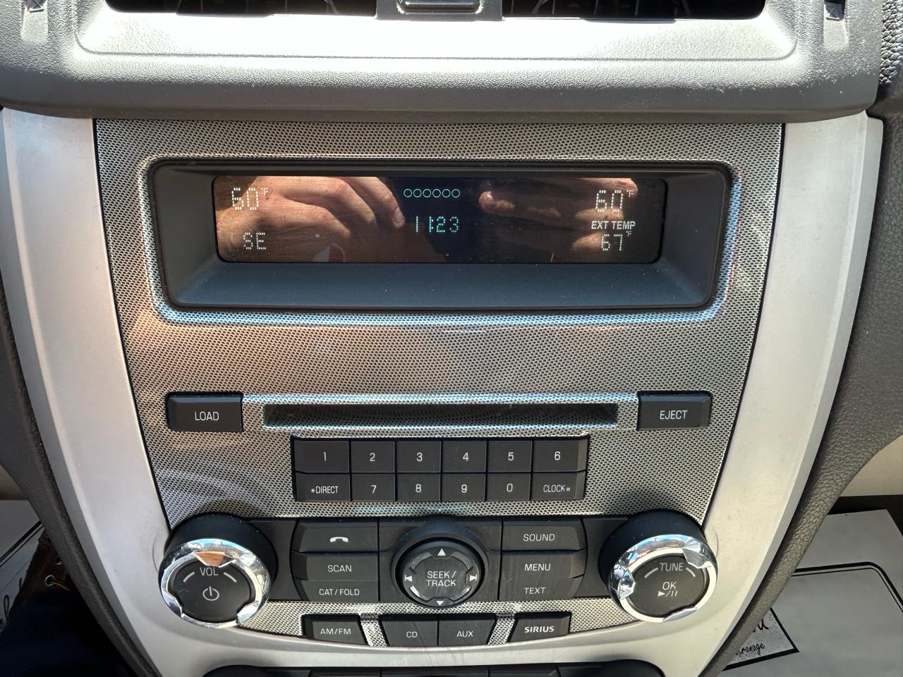 Mercury Milan 4dr Sdn Hybrid FWD 2011