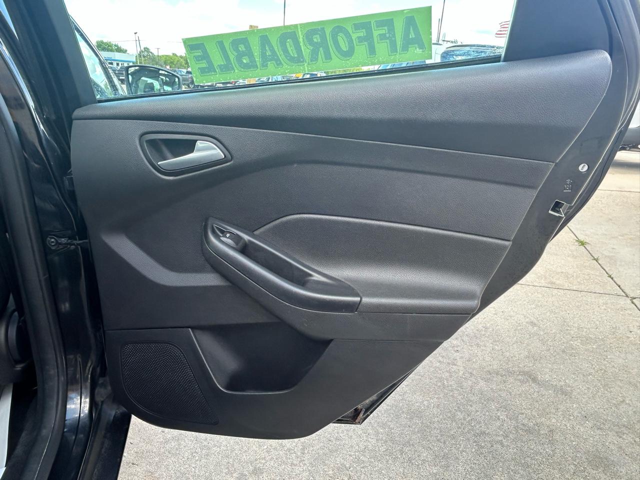 Ford Focus 5dr HB SE 2016