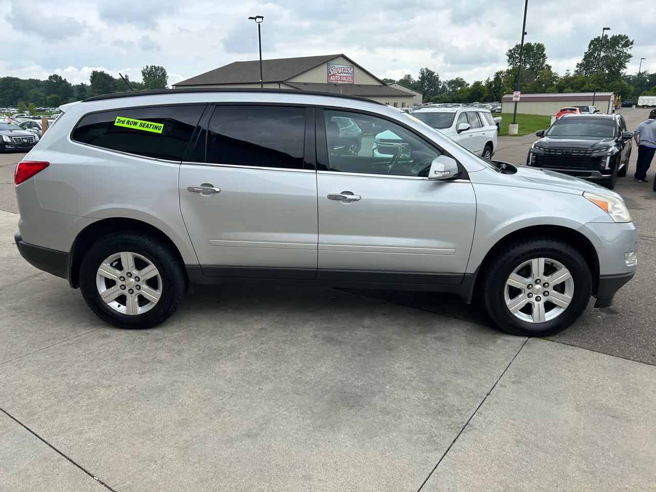 Chevrolet Traverse FWD 4dr LT w/1LT 2011