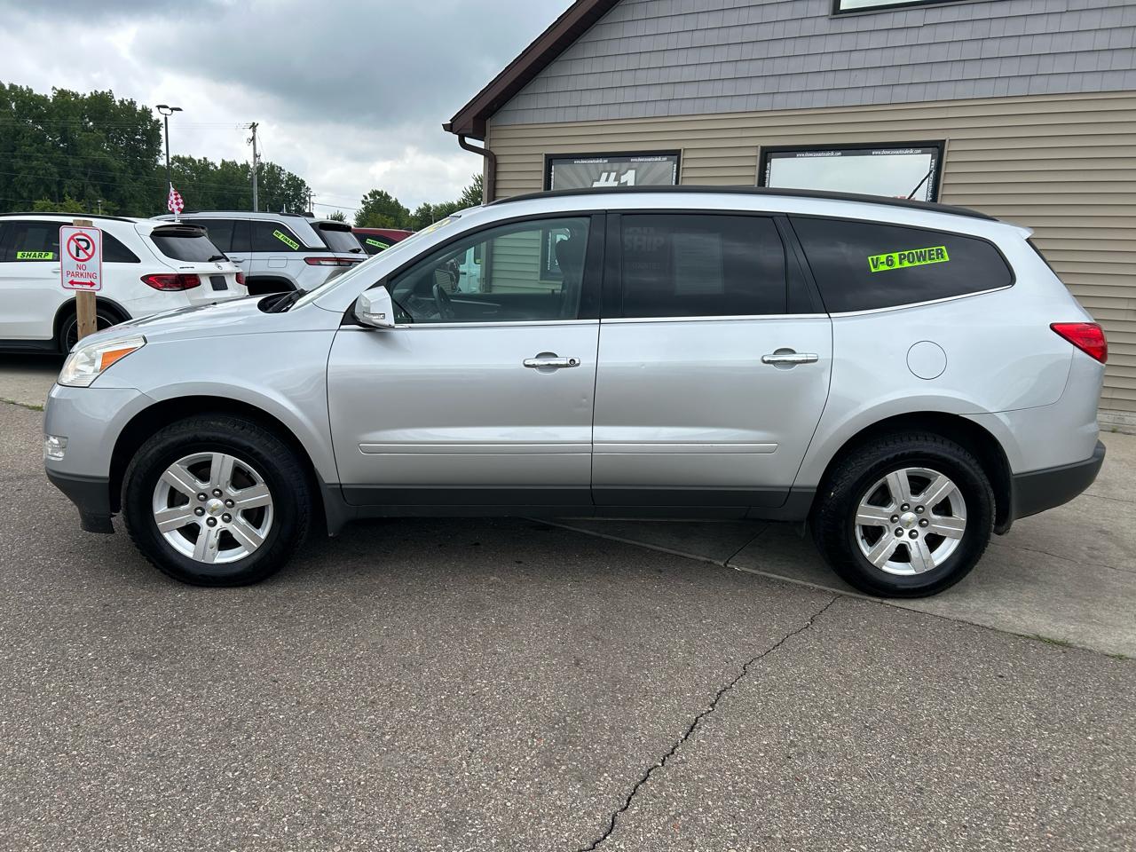 Chevrolet Traverse FWD 4dr LT w/1LT 2011