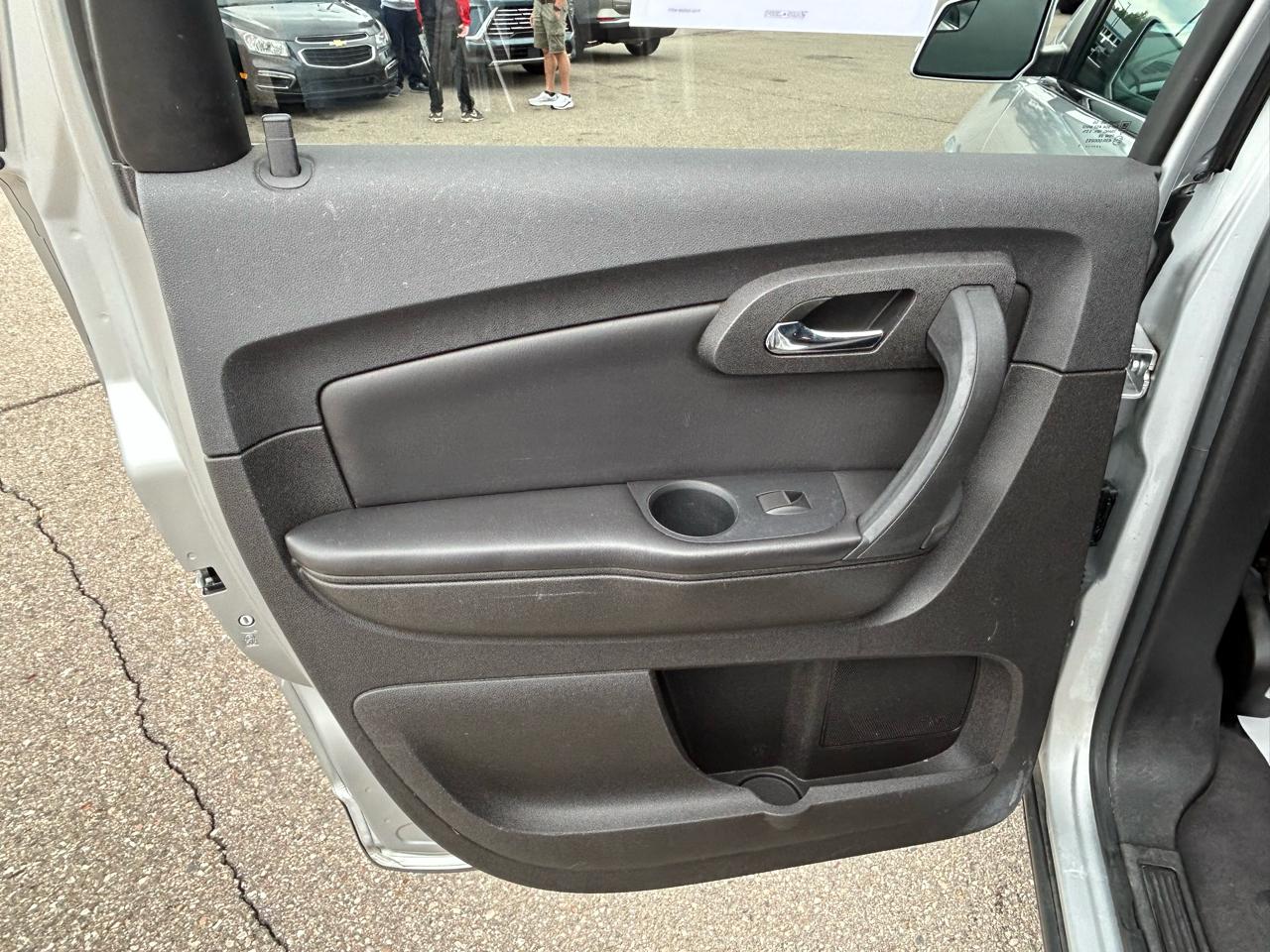 Chevrolet Traverse FWD 4dr LT w/1LT 2011