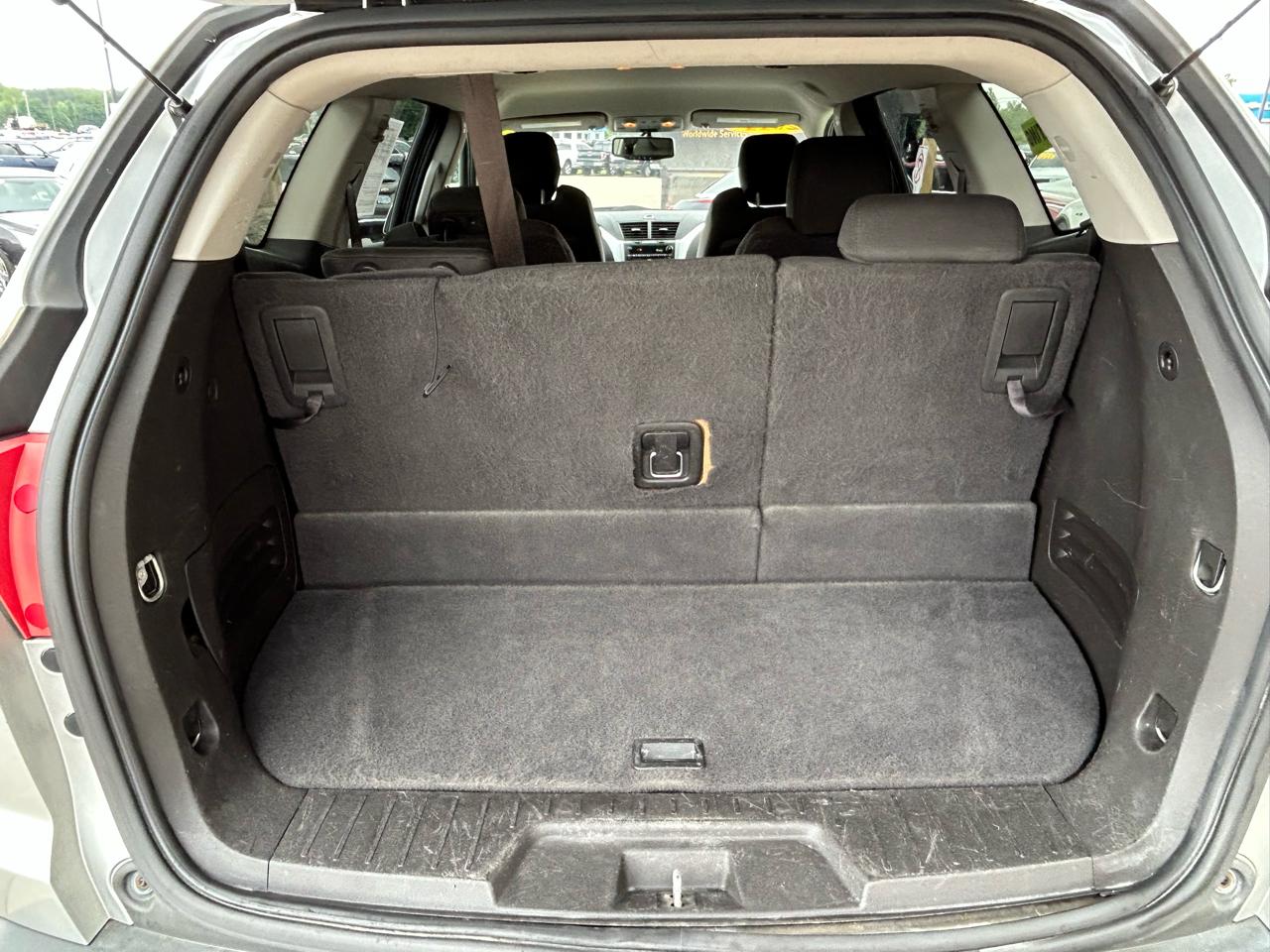 Chevrolet Traverse FWD 4dr LT w/1LT 2011