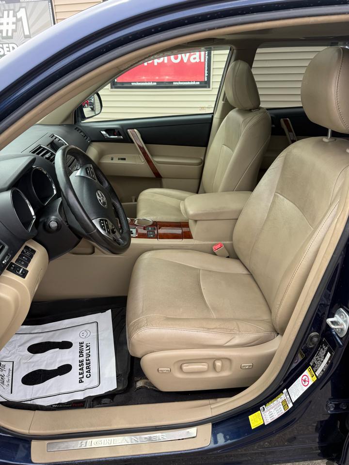 Toyota Highlander 4WD 4dr V6 Limited (Natl) 2012