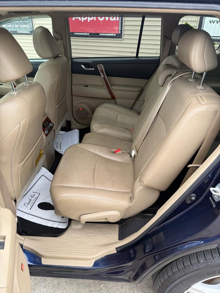 Toyota Highlander 4WD 4dr V6 Limited (Natl) 2012
