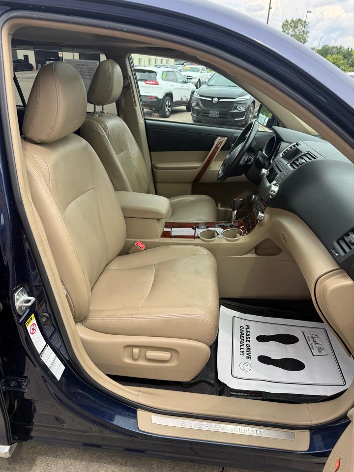 Toyota Highlander 4WD 4dr V6 Limited (Natl) 2012