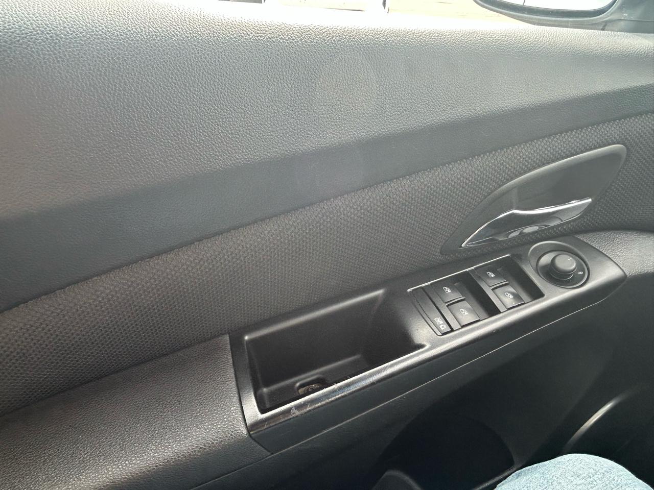 Chevrolet Cruze 4dr Sdn LT w/2LT 2012