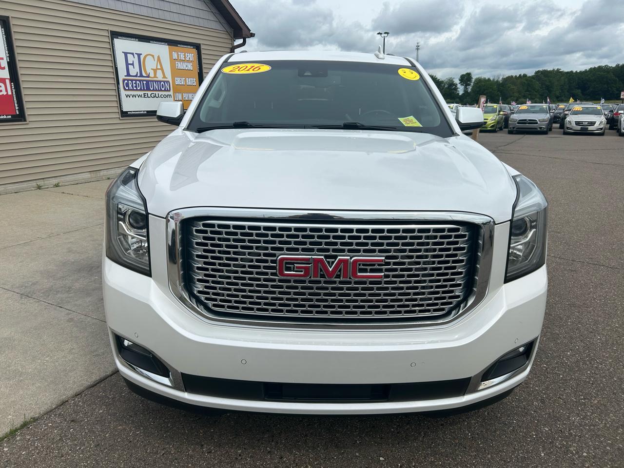 GMC Yukon XL 4WD 4dr Denali 2016
