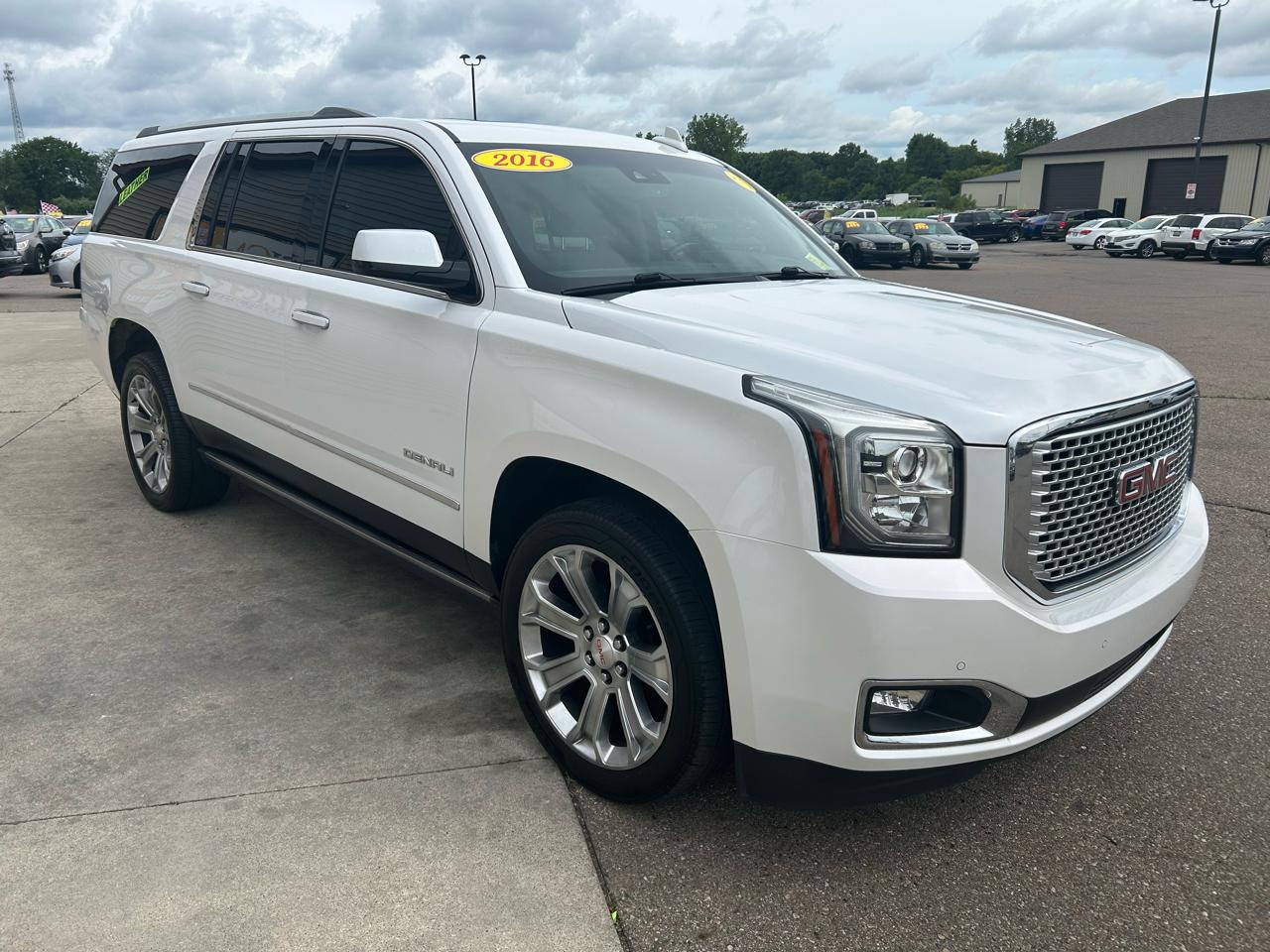 GMC Yukon XL 4WD 4dr Denali 2016