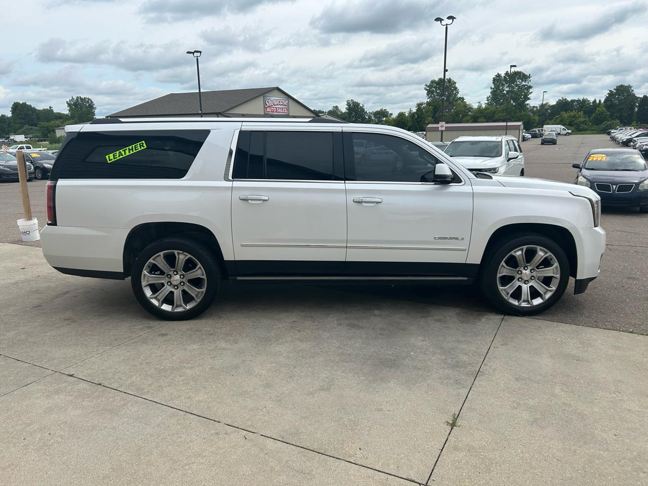 GMC Yukon XL 4WD 4dr Denali 2016
