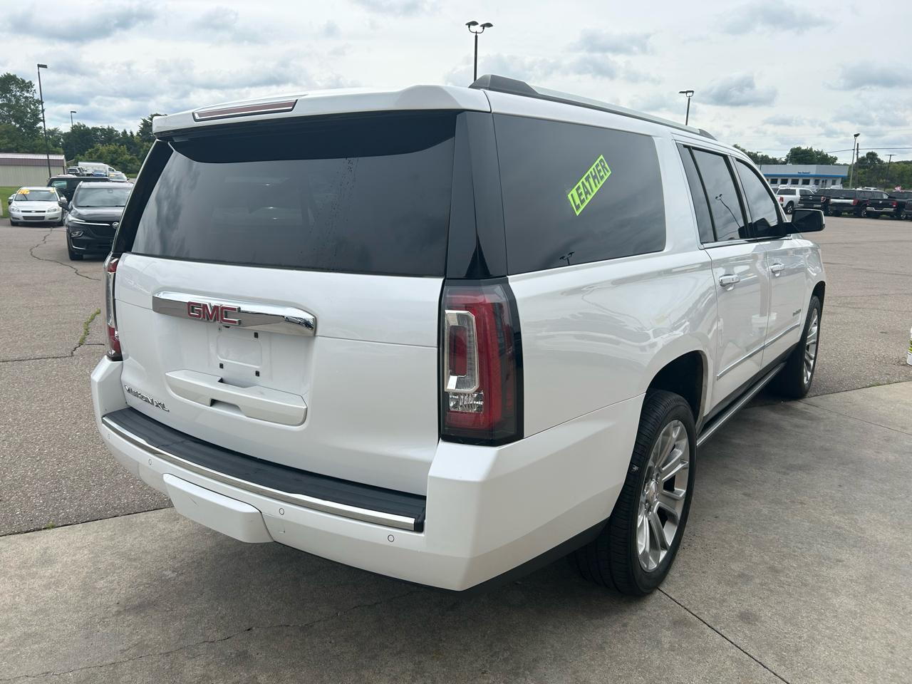 GMC Yukon XL 4WD 4dr Denali 2016