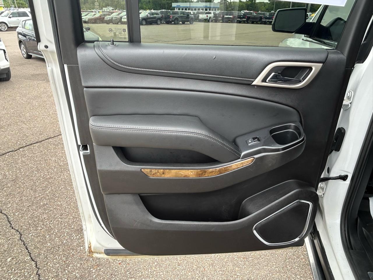 GMC Yukon XL 4WD 4dr Denali 2016