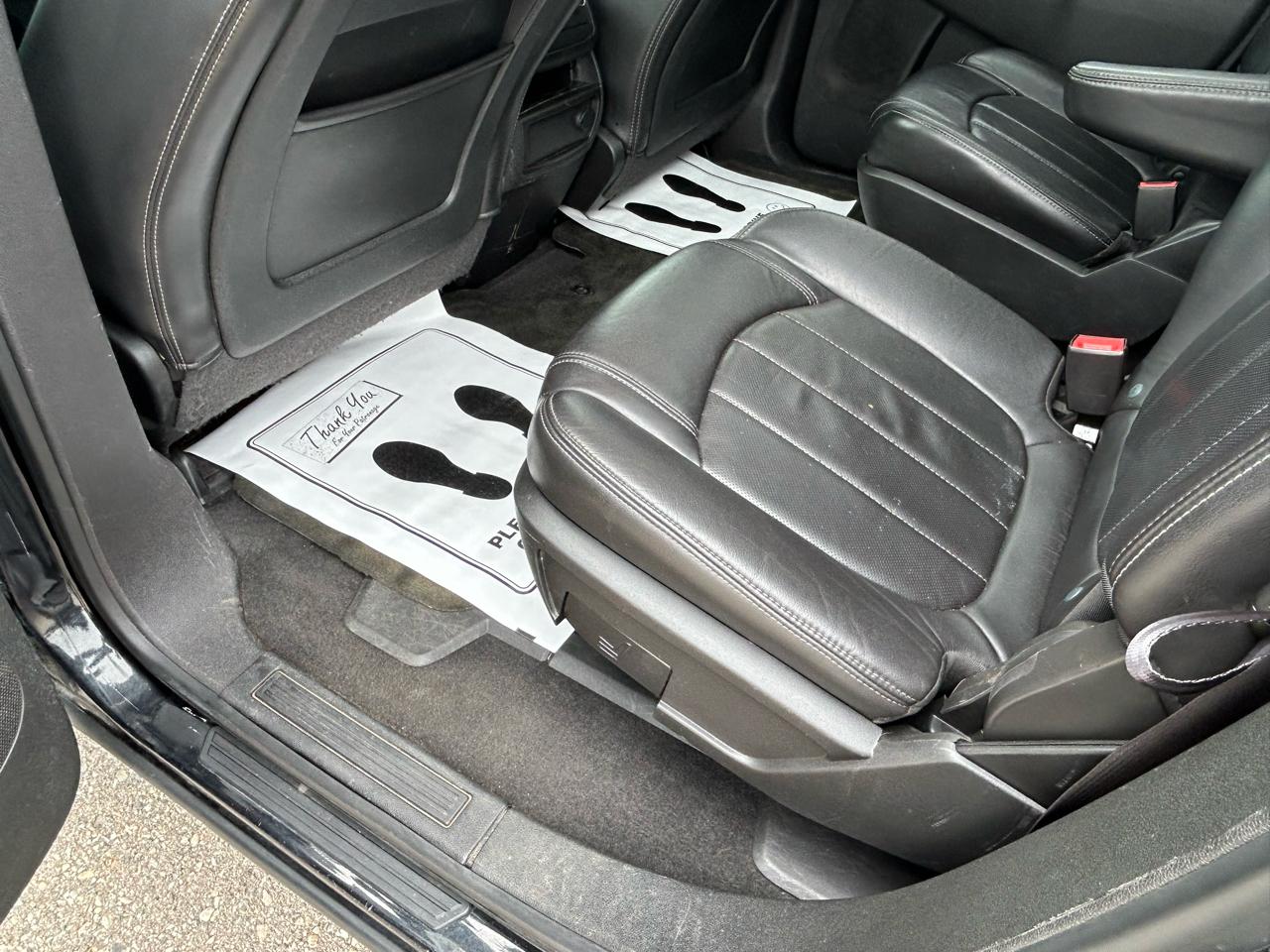 Buick Enclave FWD 4dr Leather 2013