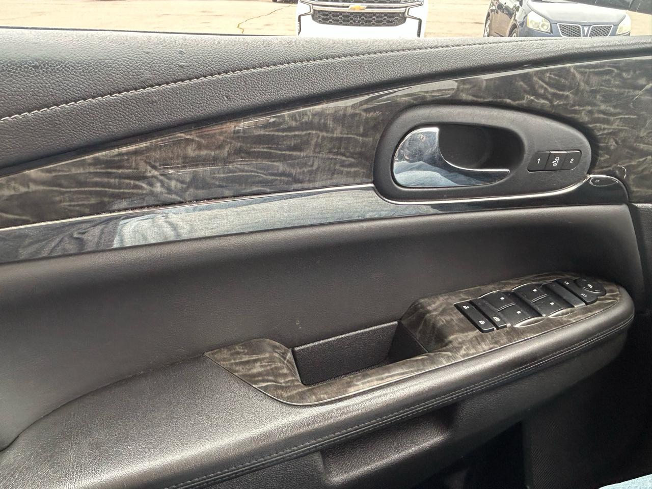 Buick Enclave FWD 4dr Leather 2013
