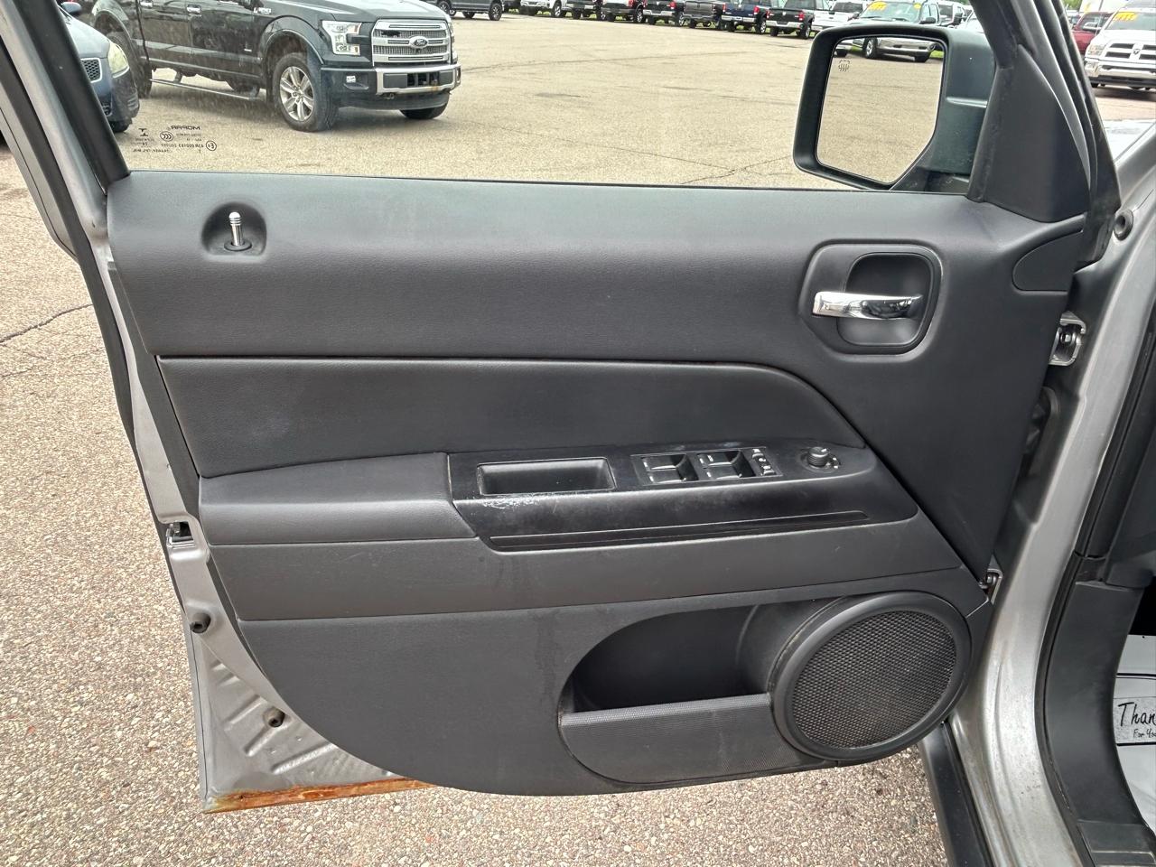 Jeep Patriot FWD 4dr Sport 2015