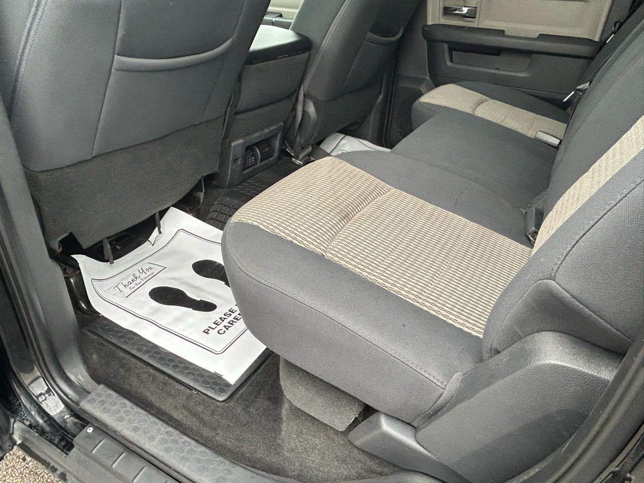 RAM 1500 4WD Crew Cab 140.5" Big Horn 2012