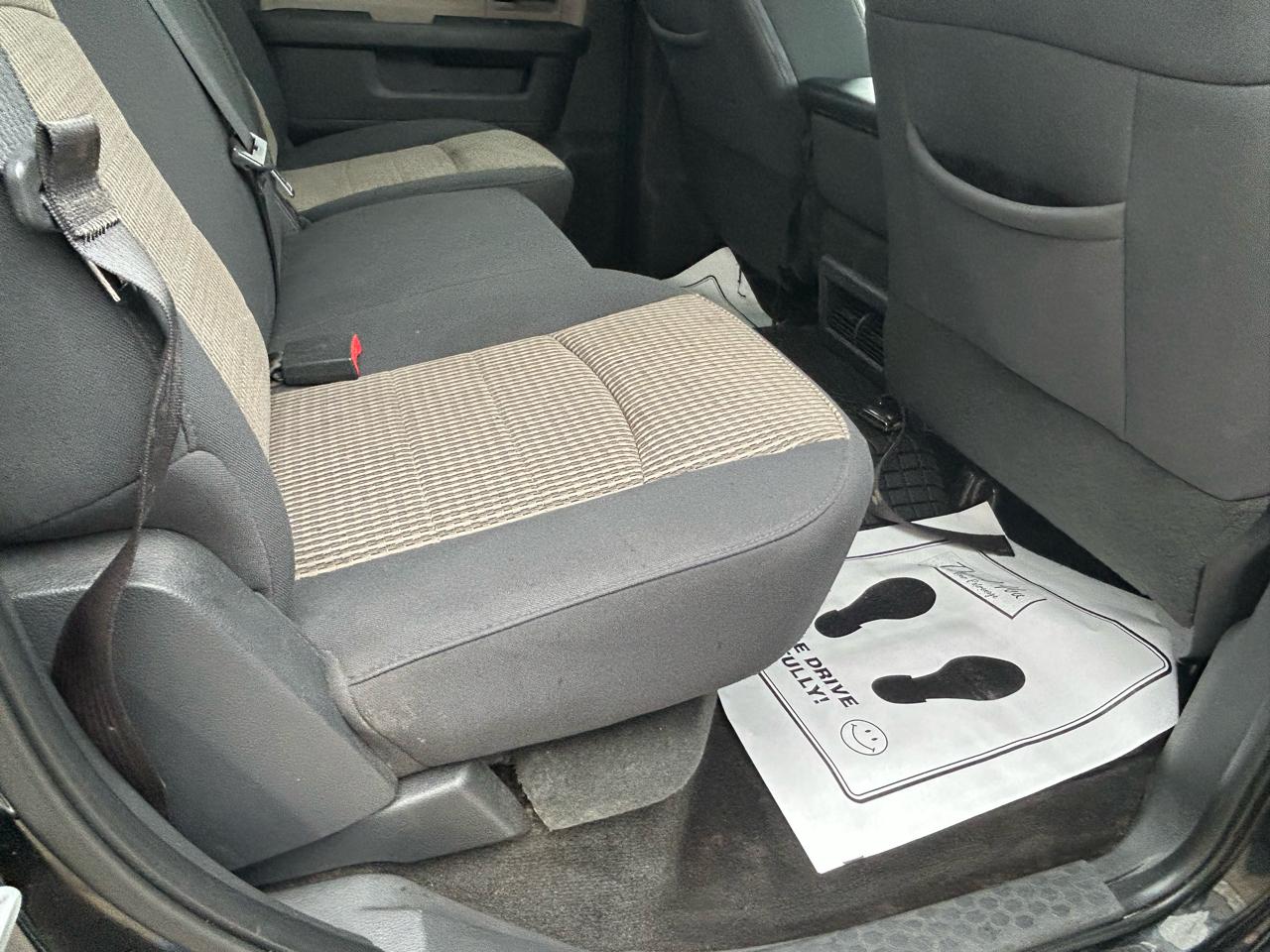 RAM 1500 4WD Crew Cab 140.5" Big Horn 2012