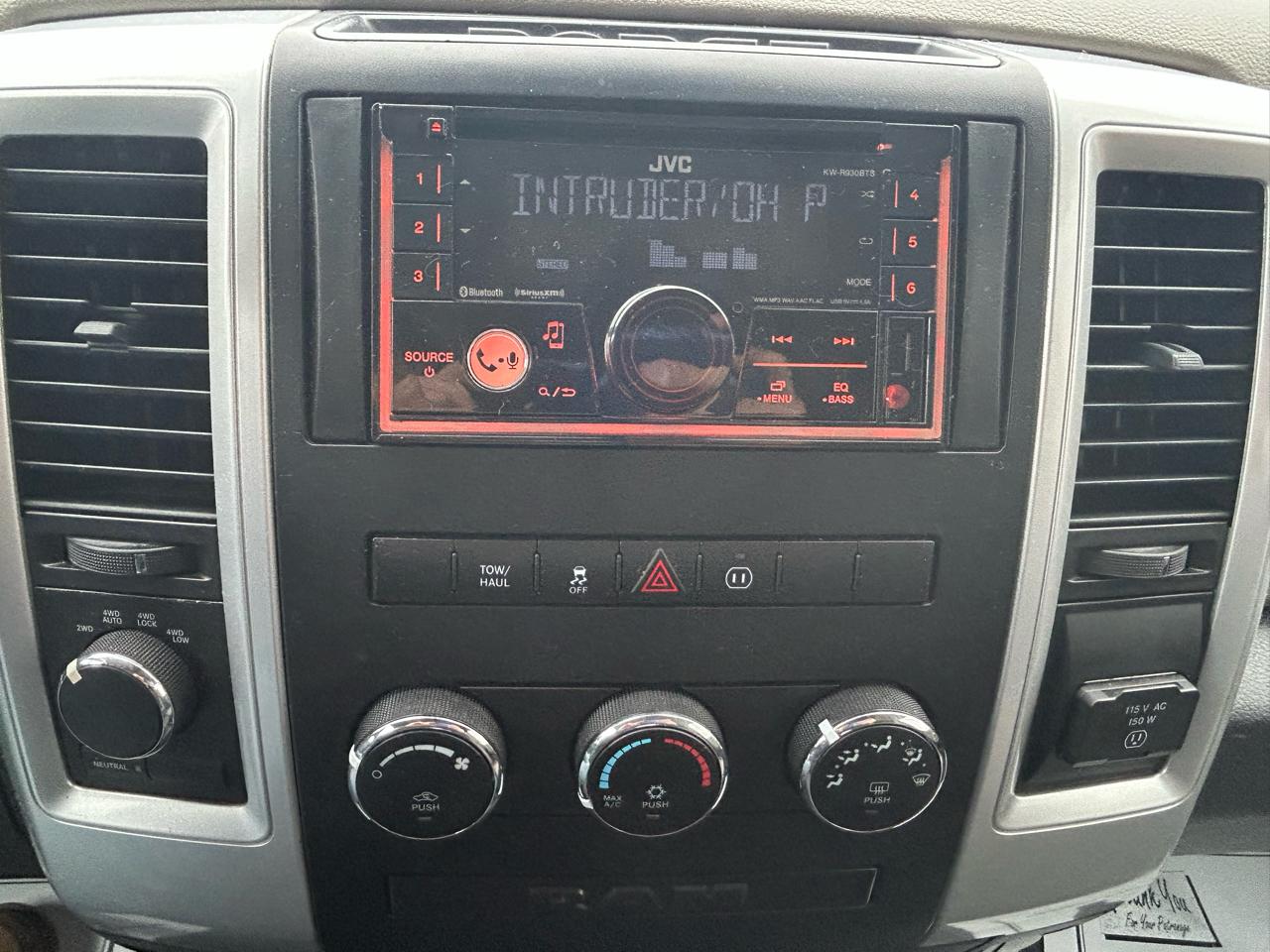 RAM 1500 4WD Crew Cab 140.5" Big Horn 2012
