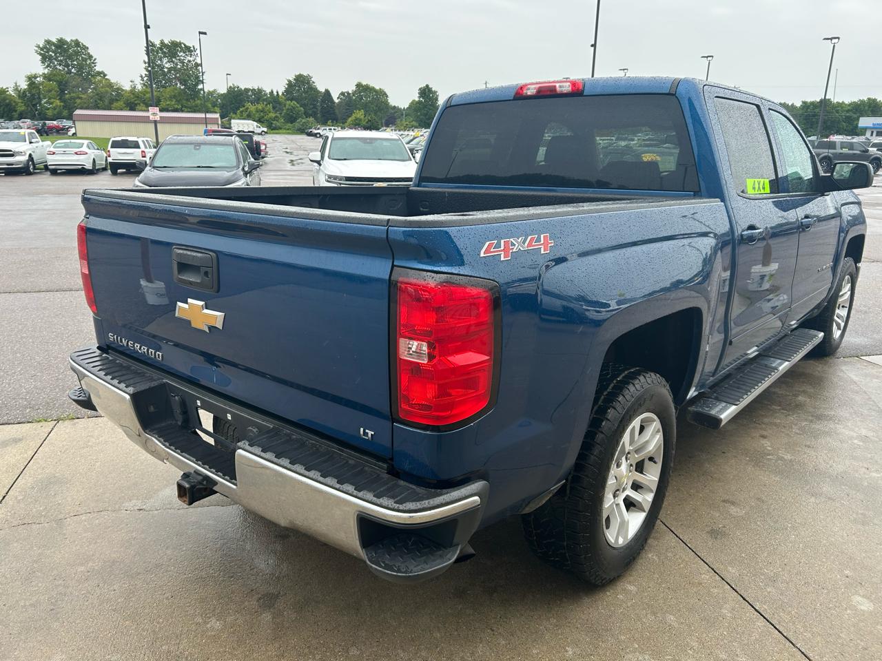 Chevrolet Silverado 1500 4WD Crew Cab 143.5" LT w/1LT 2015
