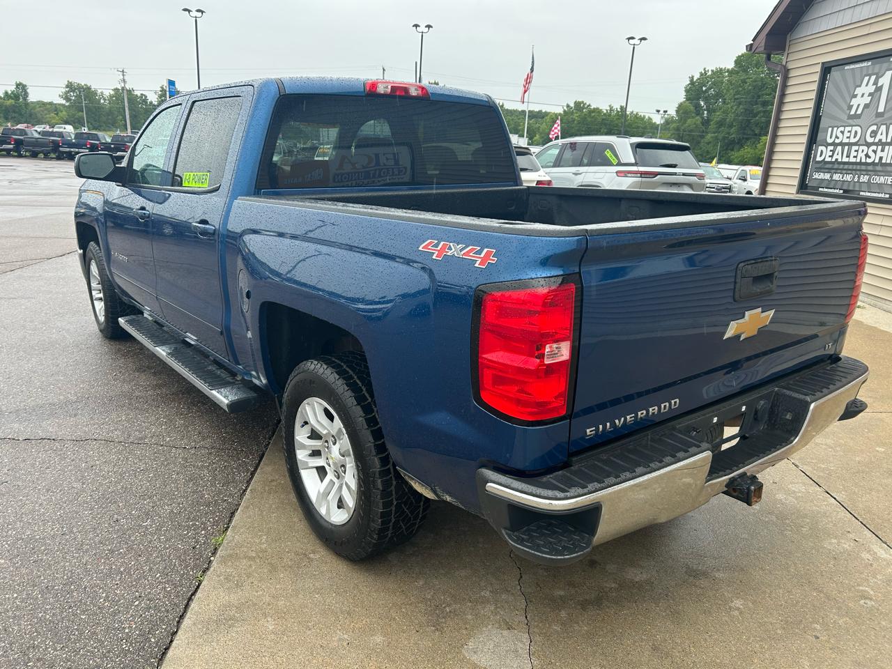 Chevrolet Silverado 1500 4WD Crew Cab 143.5" LT w/1LT 2015