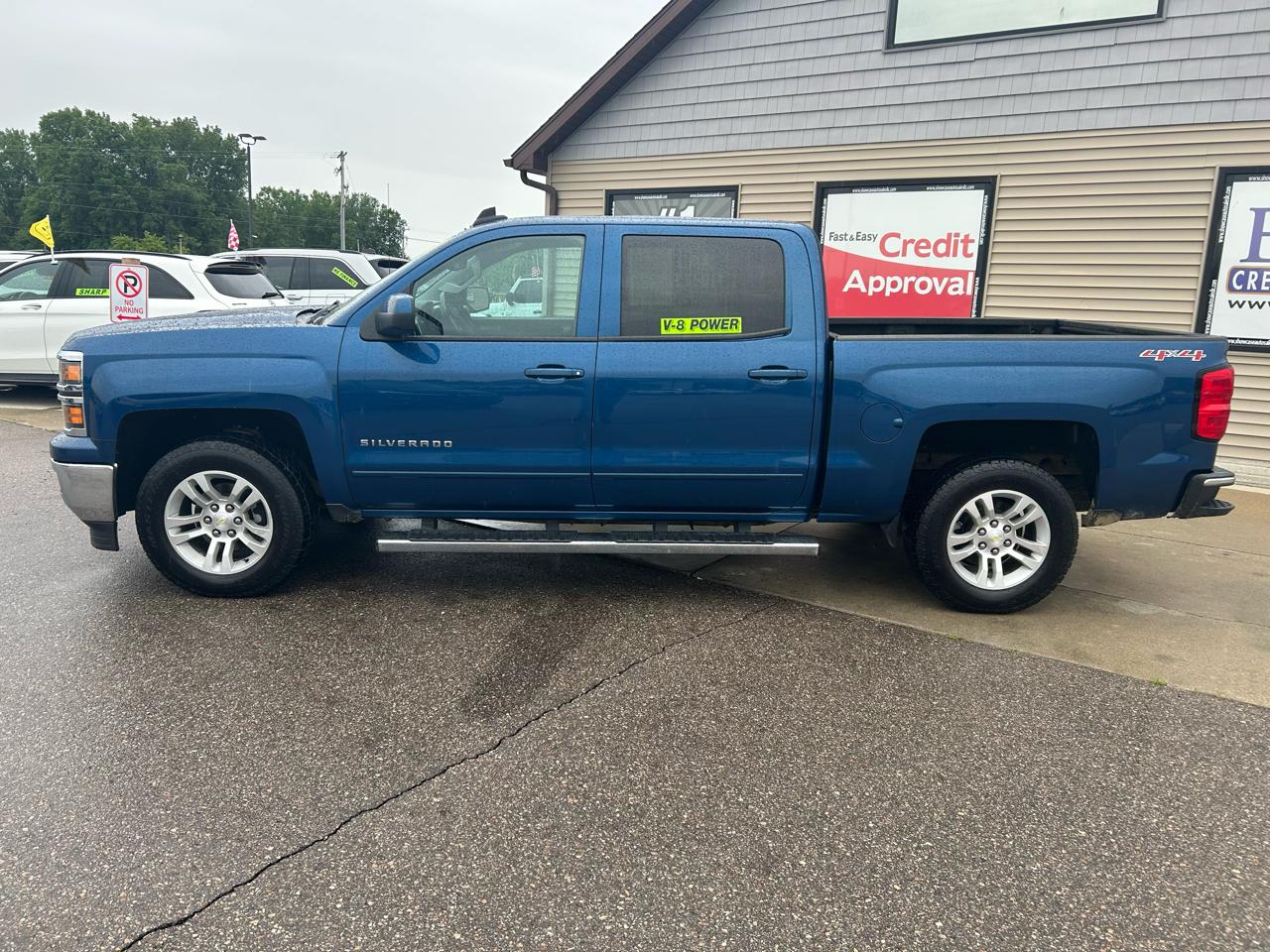 Chevrolet Silverado 1500 4WD Crew Cab 143.5" LT w/1LT 2015