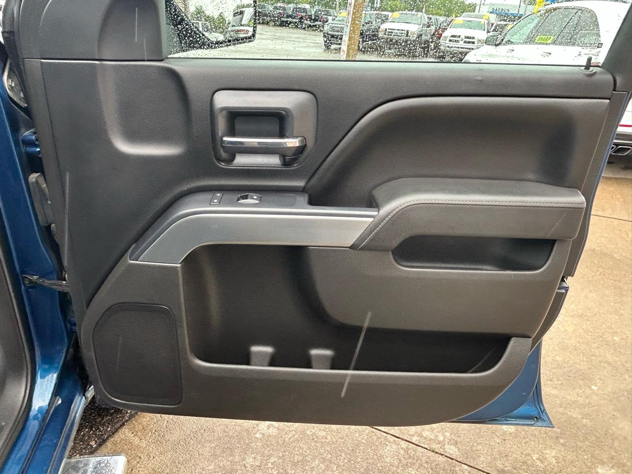 Chevrolet Silverado 1500 4WD Crew Cab 143.5" LT w/1LT 2015