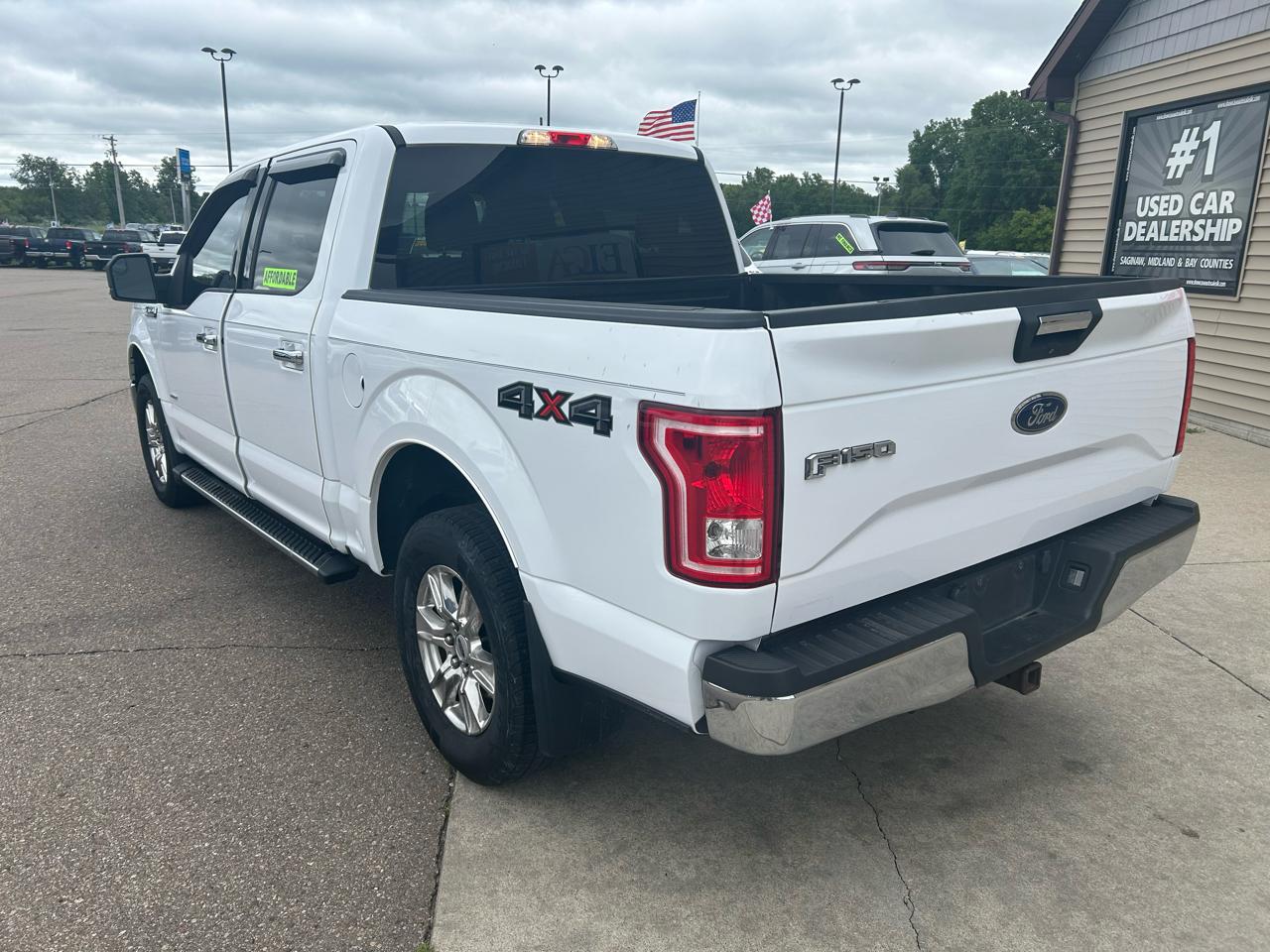 Ford F-150 4WD SuperCrew 139" XLT 2015