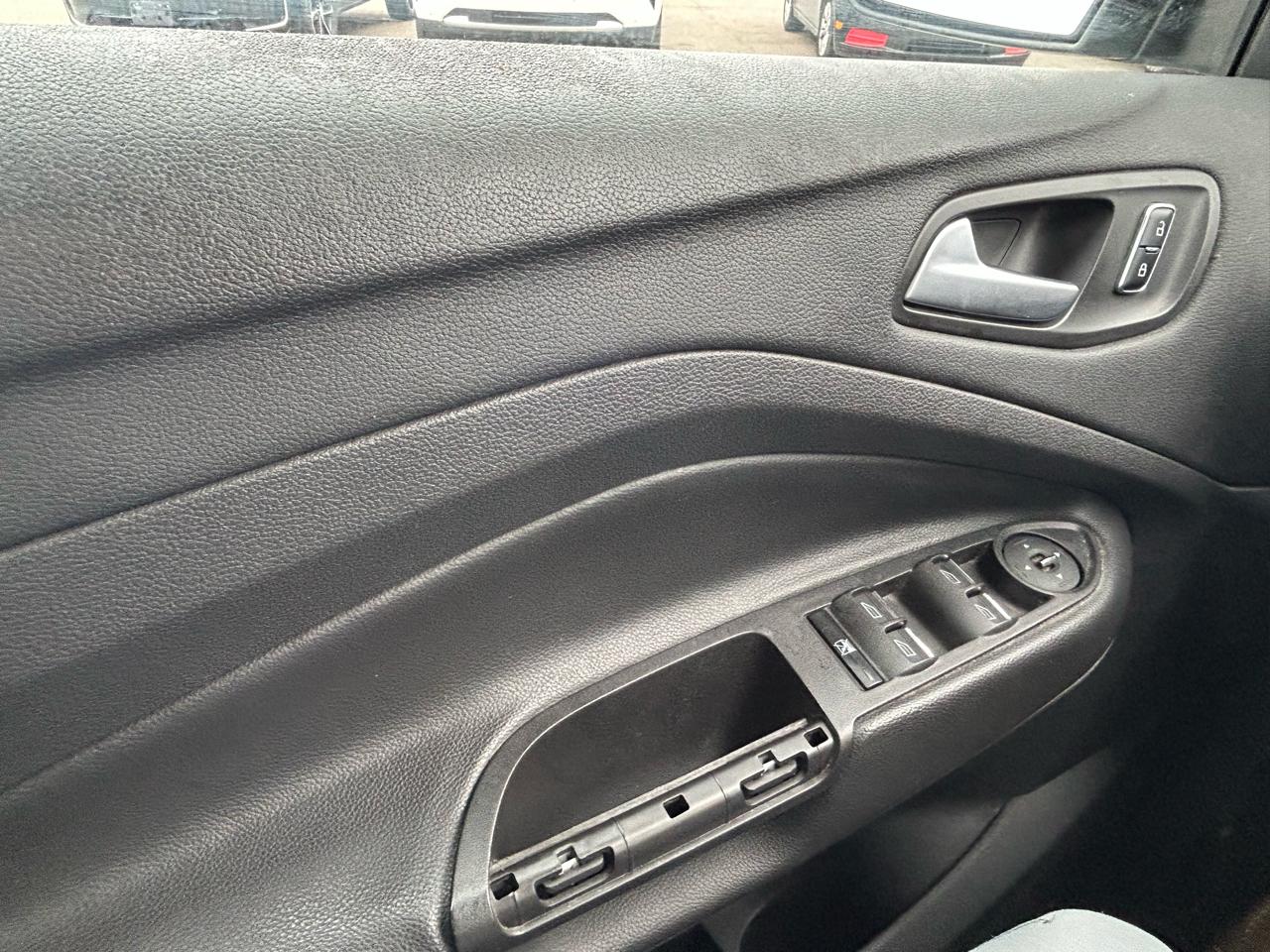 Ford C-Max Hybrid 5dr HB SEL 2014