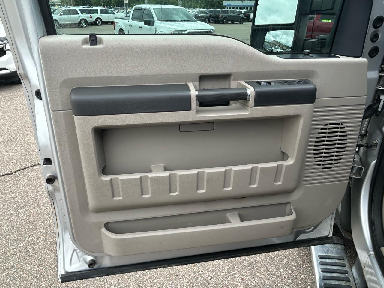Ford Super Duty F-250 SRW 4WD Crew Cab 156" XLT 2010