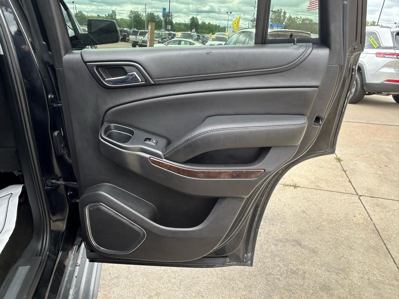 Chevrolet Tahoe 4WD 4dr LT 2017