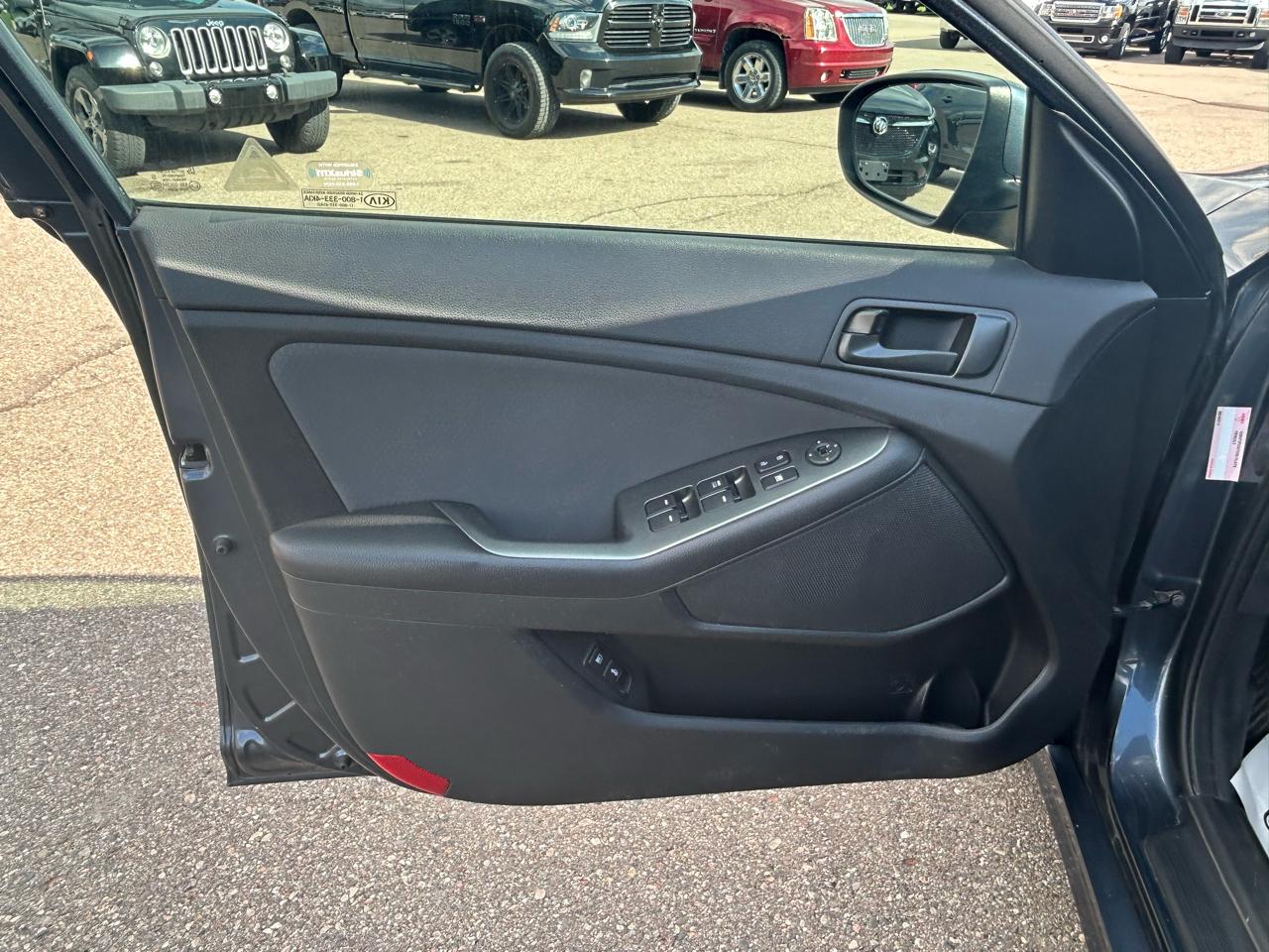 Kia Optima 4dr Sdn LX 2015