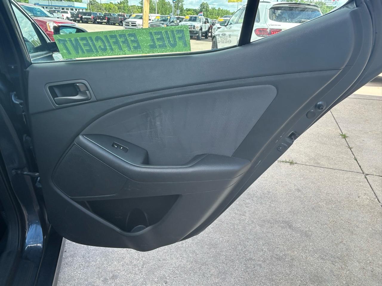Kia Optima 4dr Sdn LX 2015