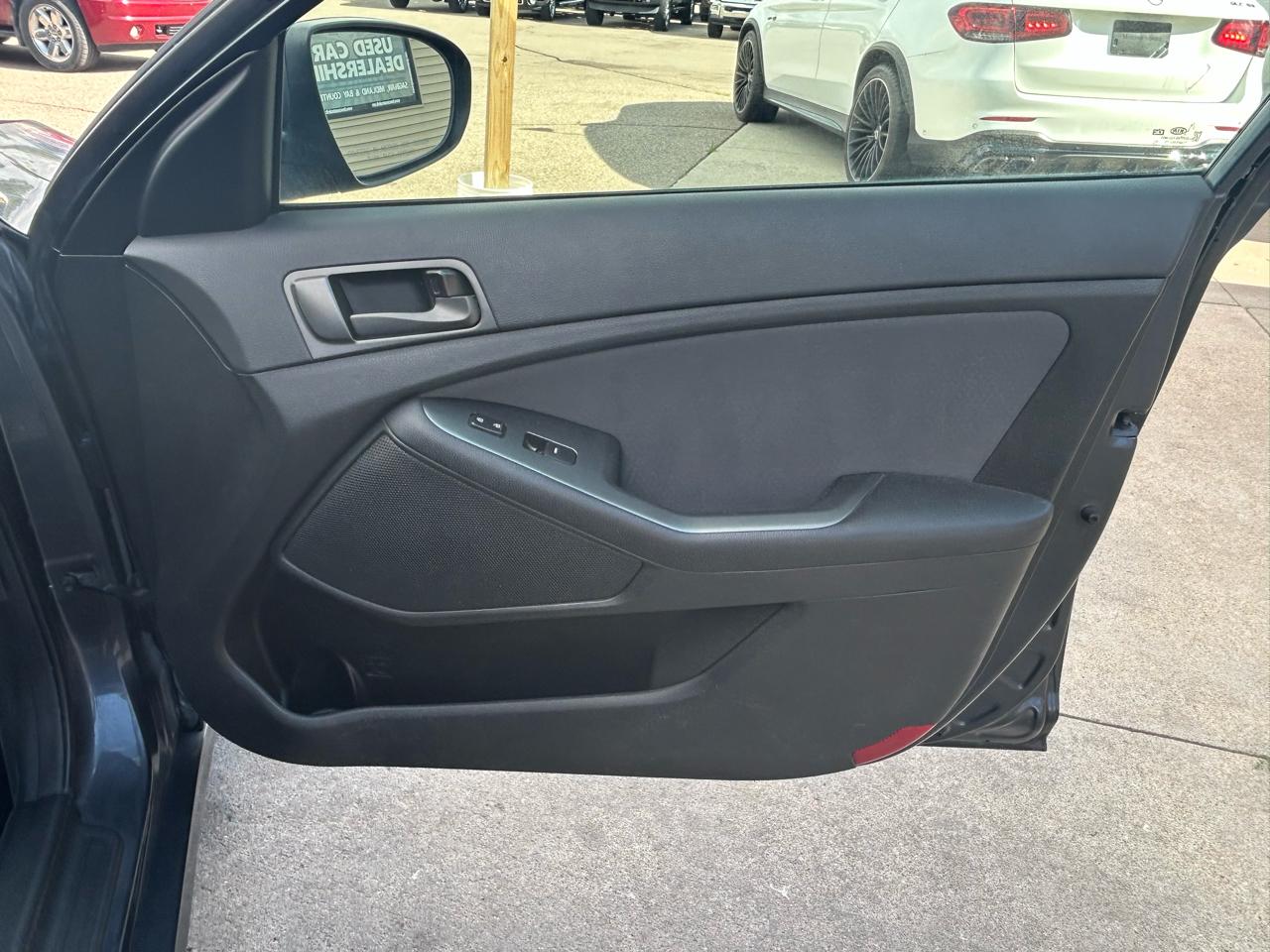 Kia Optima 4dr Sdn LX 2015