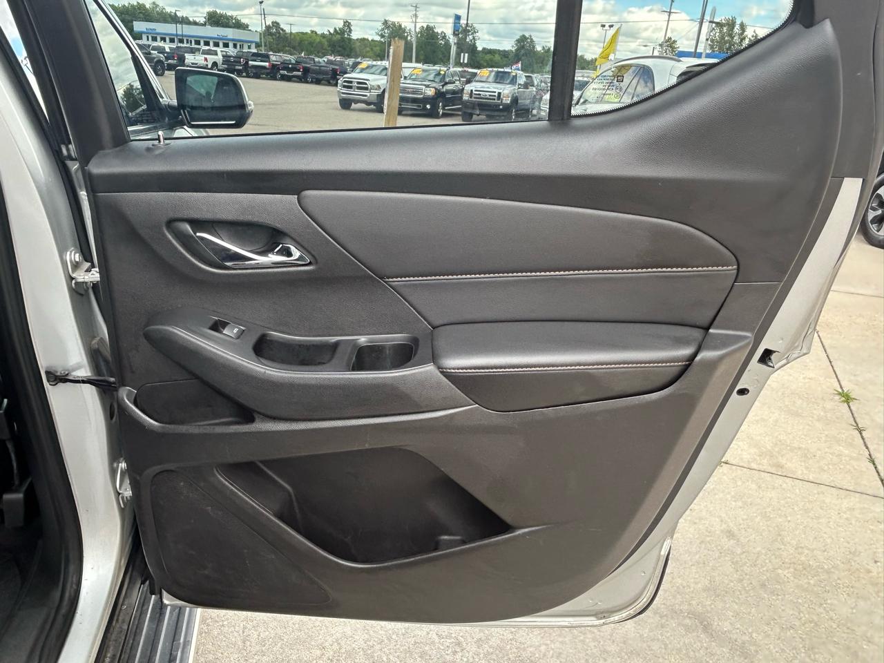 Chevrolet Traverse FWD 4dr LT Cloth w/1LT 2019