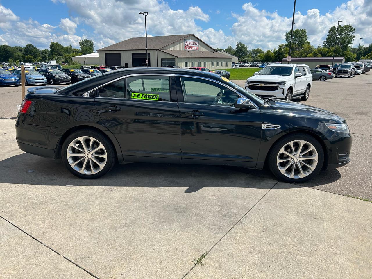 Ford Taurus 4dr Sdn Limited FWD 2015