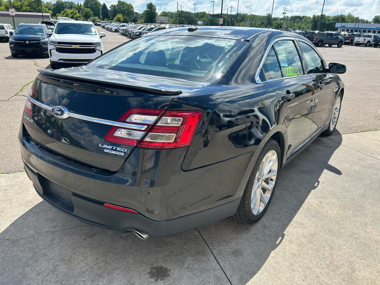 Ford Taurus 4dr Sdn Limited FWD 2015