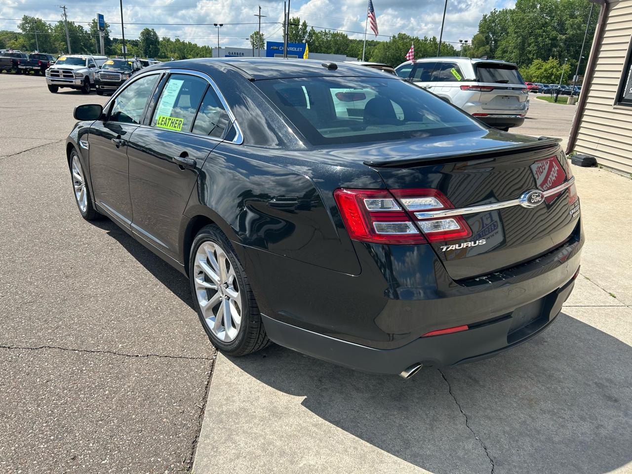 Ford Taurus 4dr Sdn Limited FWD 2015