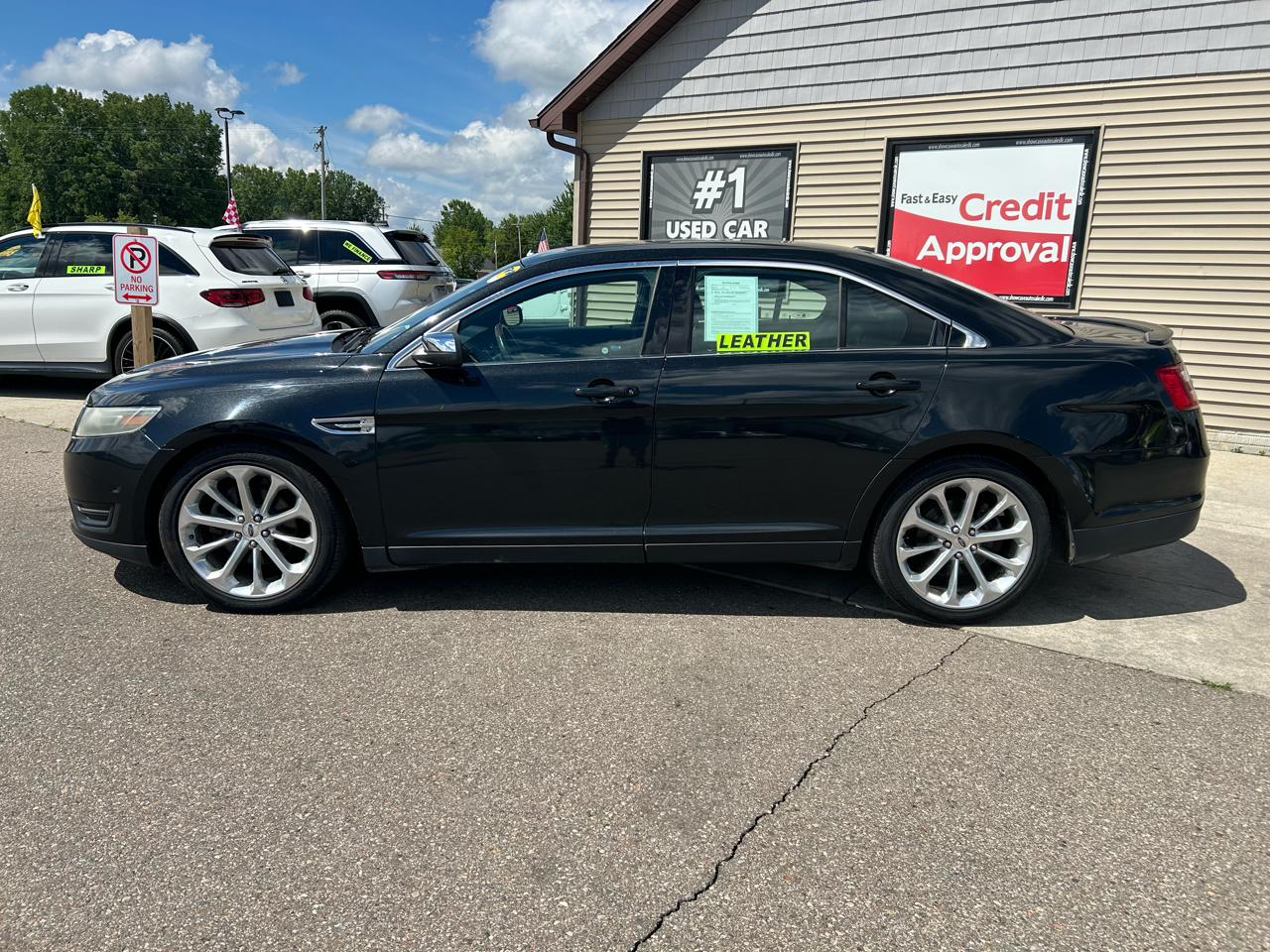 Ford Taurus 4dr Sdn Limited FWD 2015