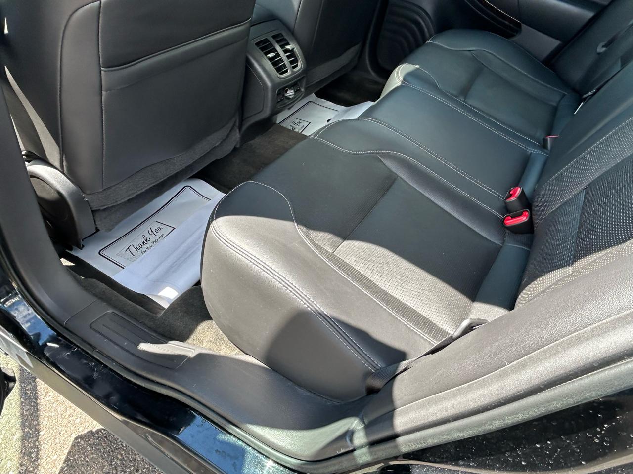 Ford Taurus 4dr Sdn Limited FWD 2015