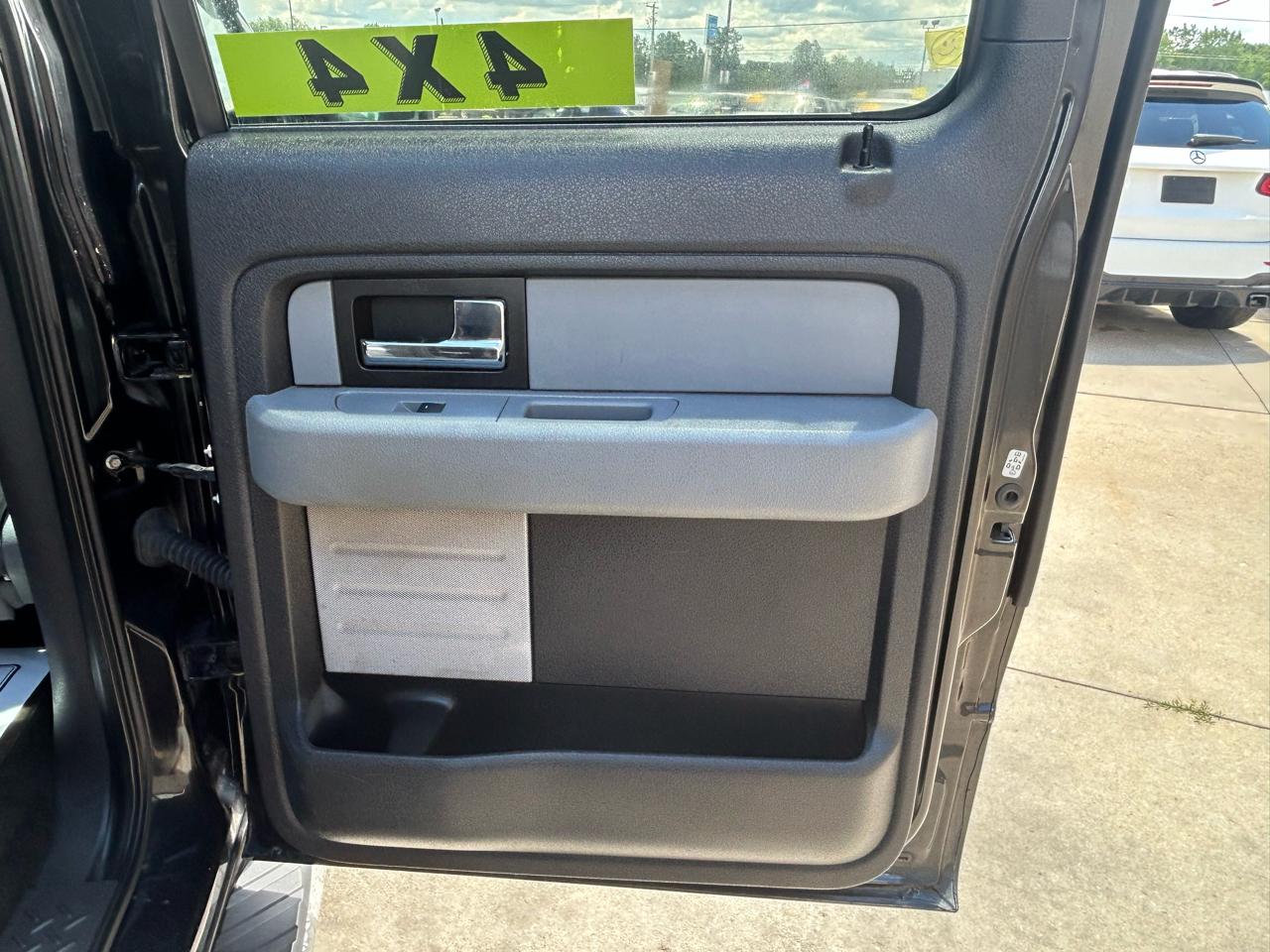 Ford F-150 4WD SuperCrew 145" XLT 2014
