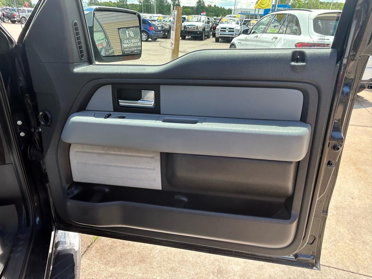 Ford F-150 4WD SuperCrew 145" XLT 2014