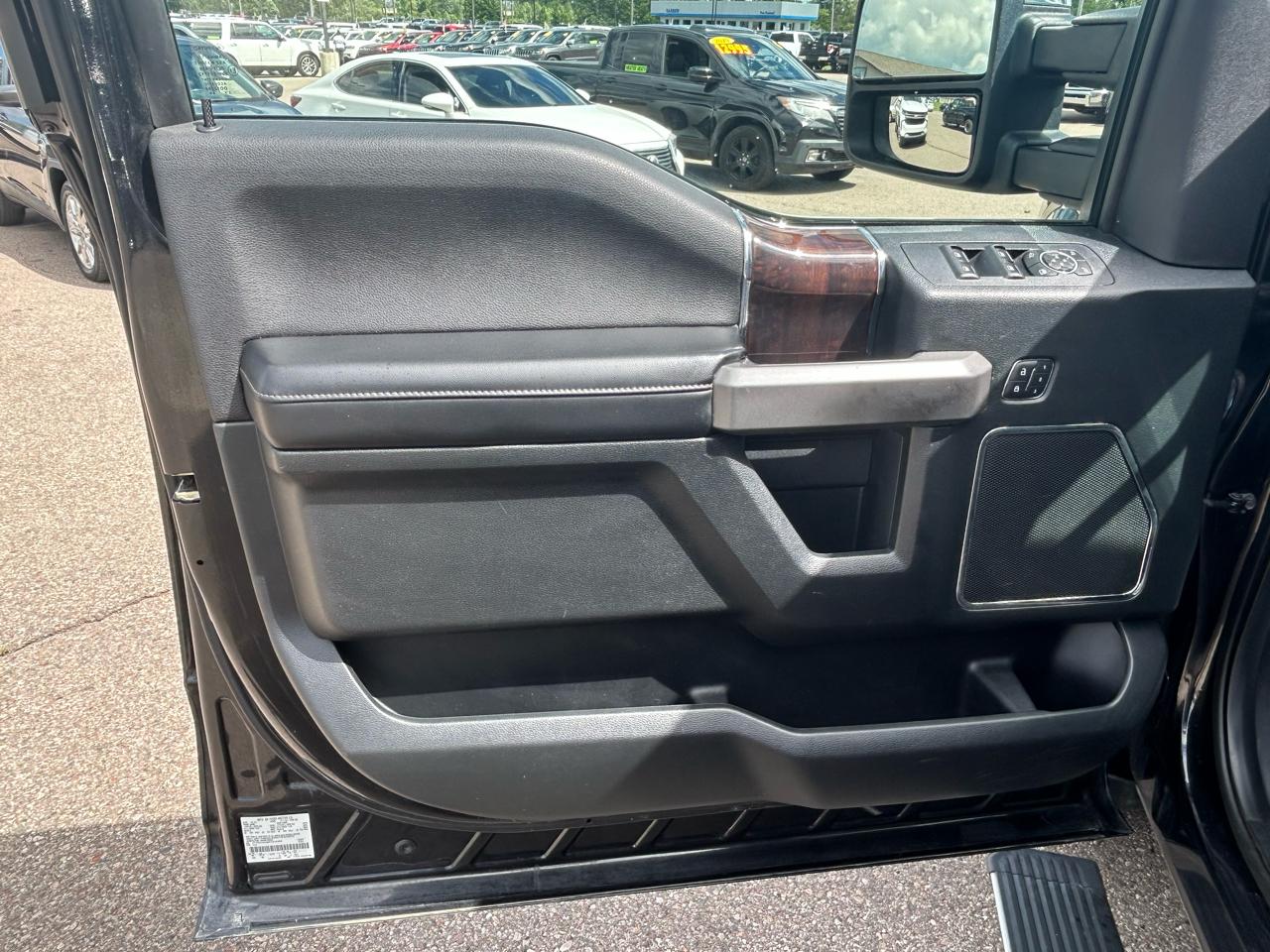 Ford F-150 4WD SuperCrew 145" Platinum 2015