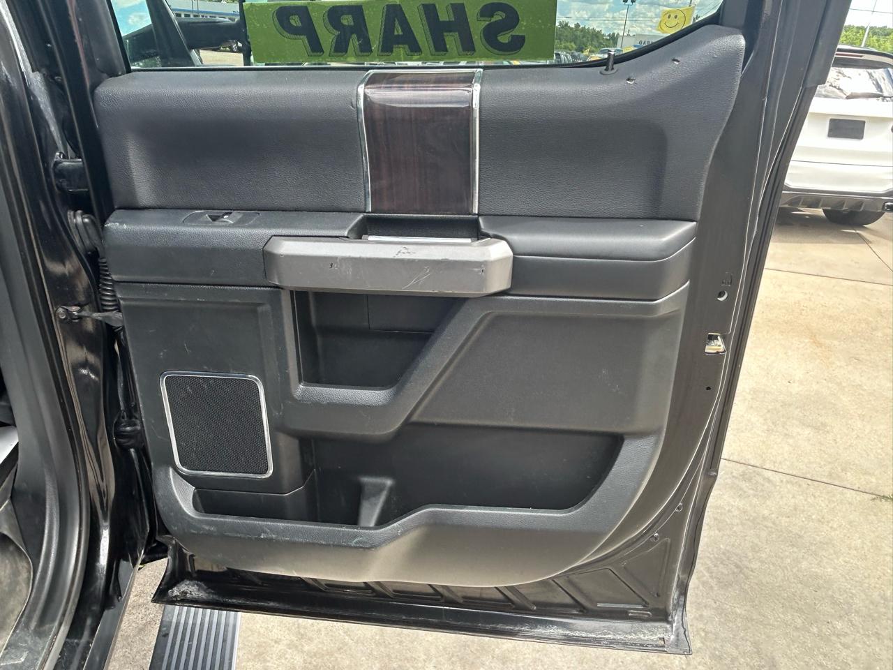 Ford F-150 4WD SuperCrew 145" Platinum 2015