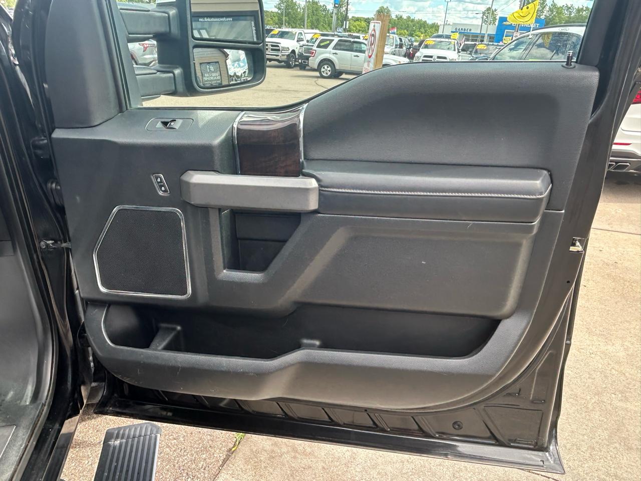Ford F-150 4WD SuperCrew 145" Platinum 2015