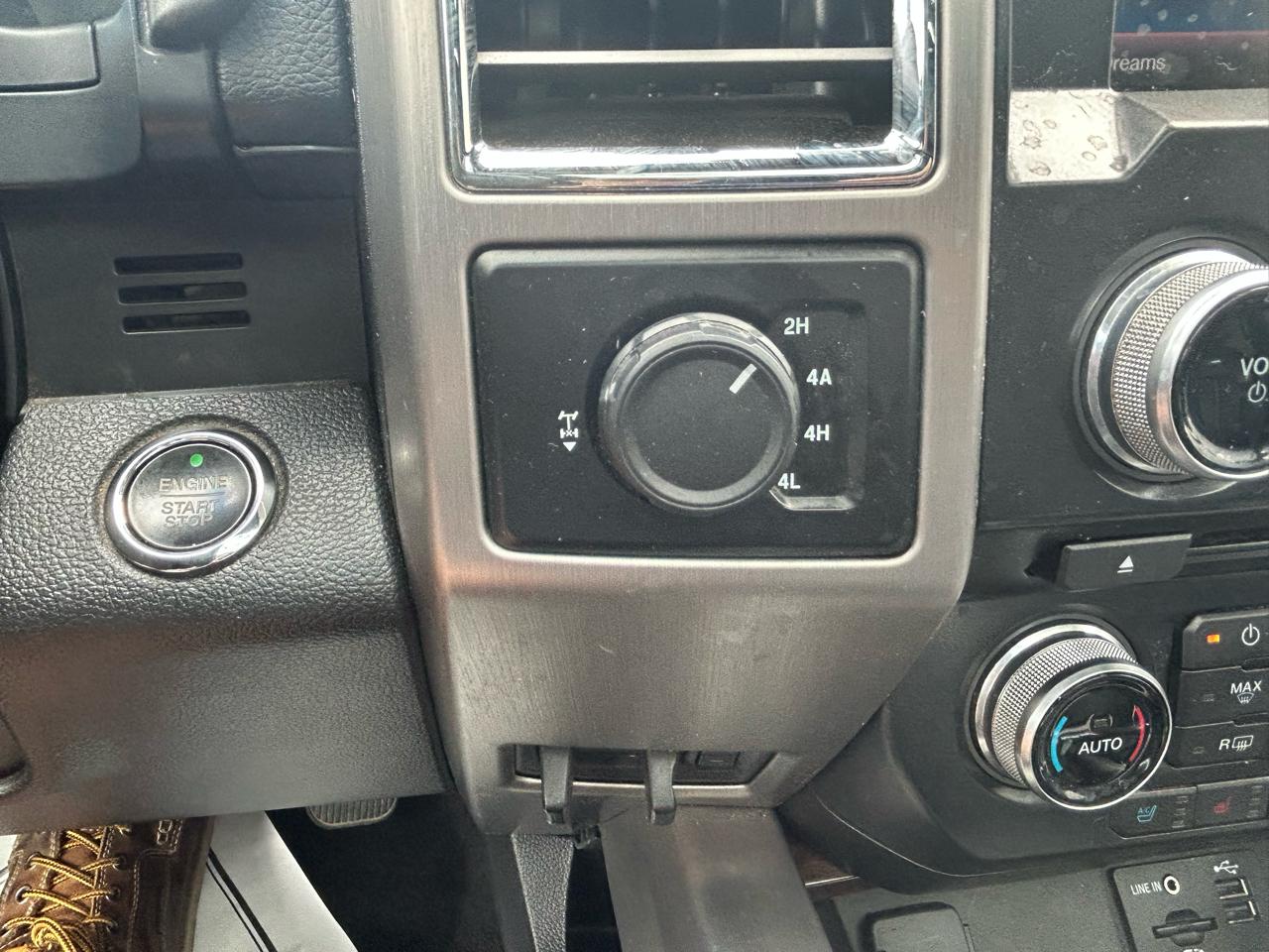 Ford F-150 4WD SuperCrew 145" Platinum 2015