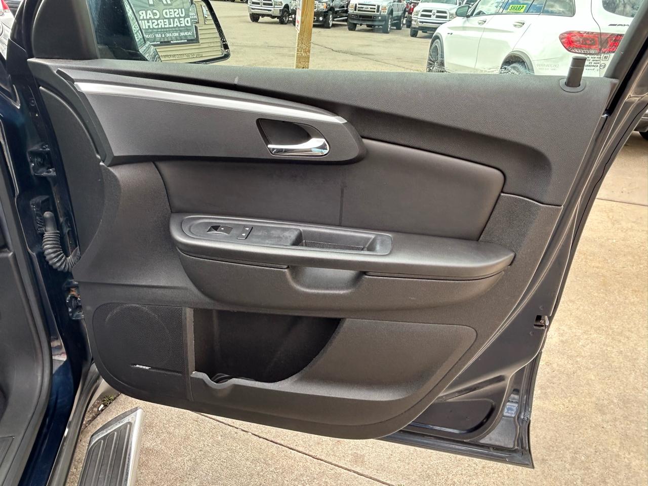 Chevrolet Traverse AWD 4dr LT w/2LT 2012